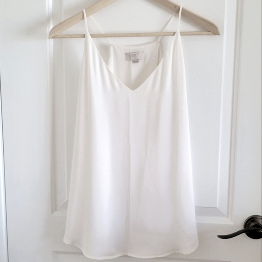 LOFT Flowy V-Neck Camisole Top Medium Petite